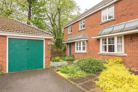 3 bedroom end of terrace house for sale, Mill Mead, Wendover HP22