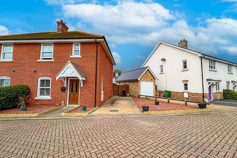 7 Southfields, Tillingham, Southminster, CM0 7FY
