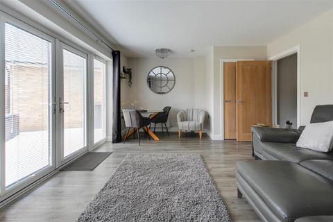 7 Southfields, Tillingham, Southminster, CM0 7FY