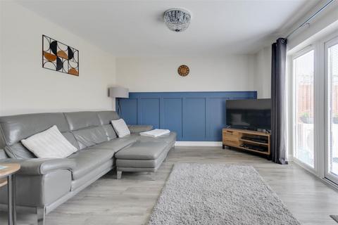 7 Southfields, Tillingham, Southminster, CM0 7FY