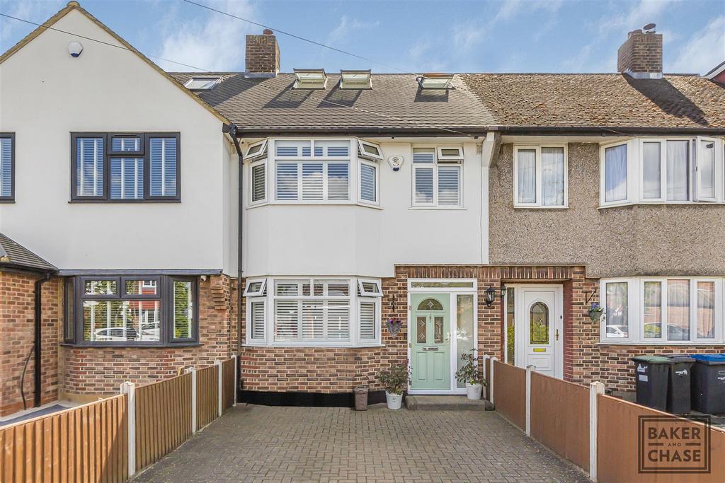 Kenilworth Crescent, Enfield EN1 4 bed terraced house for sale £635,000