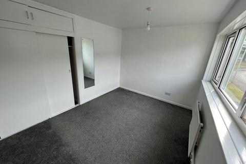 2 bedroom terraced house to rent, Warwick Close, Leuchars, Fife