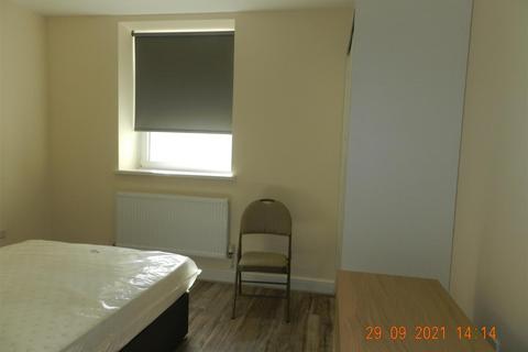 1 bedroom apartment to rent, Cyril Crescent, Roath