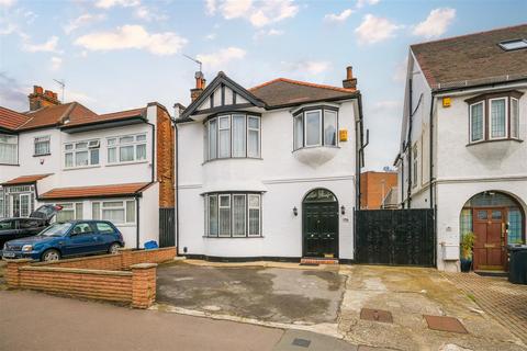 4 bedroom detached house for sale, Glebelands Avenue, South Woodford