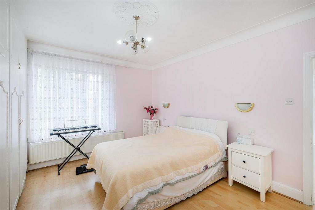 17a Glebelands Avenue-12.jpg