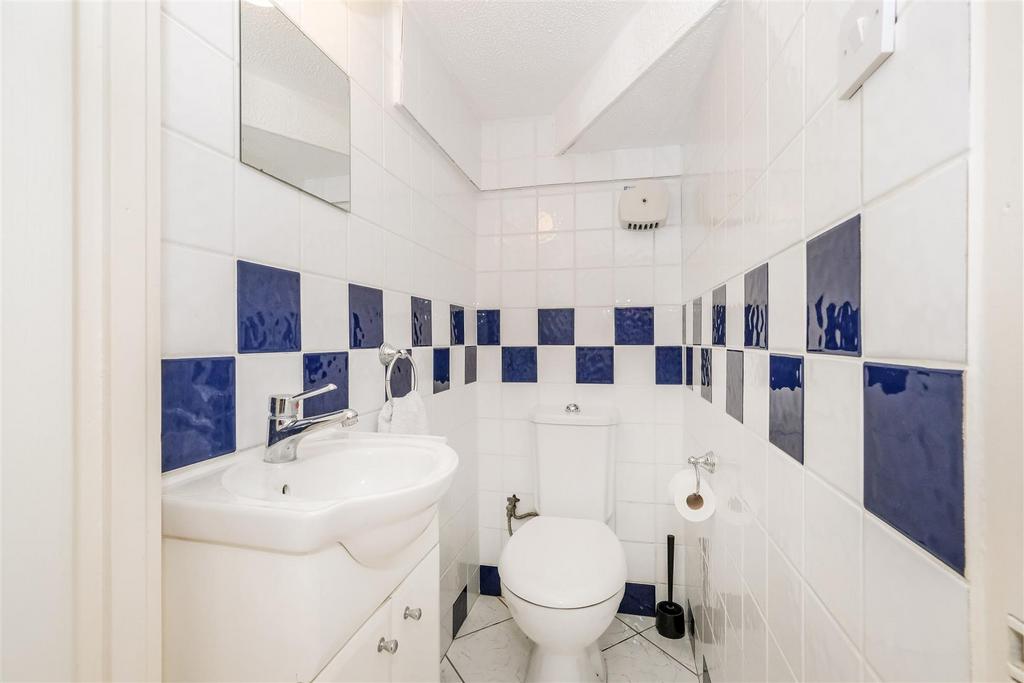 17a Glebelands Avenue-21.jpg
