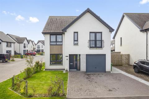 4 bedroom detached house for sale, 19 Latch Dubh Lane, Kinross