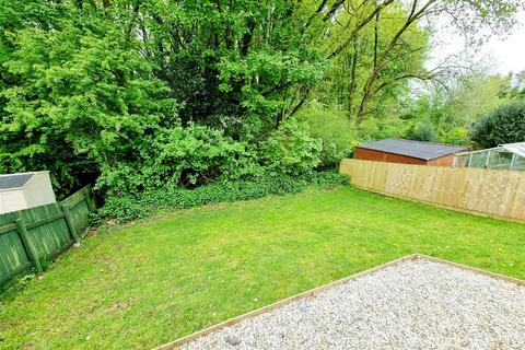 17 Compass West, Tregadillett, Launceston, PL15 7EA