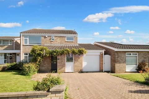 4 bedroom detached house for sale, Somerton Close, Bedford