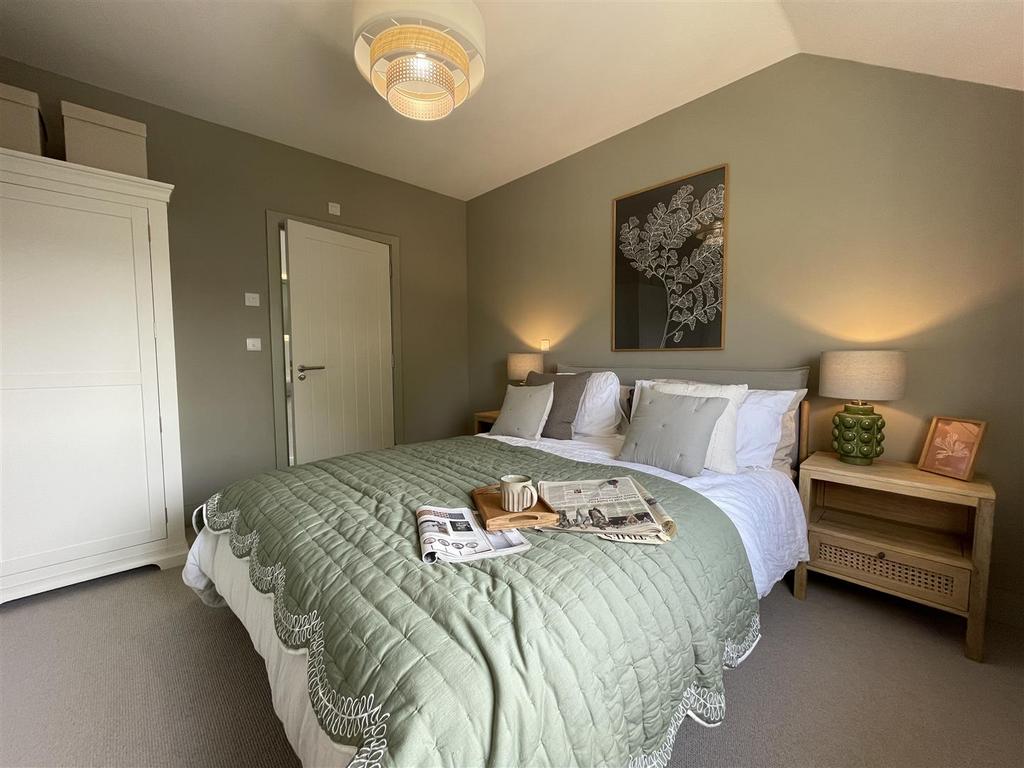 Principal Bedroom: