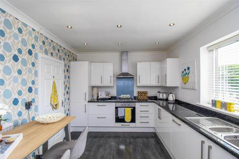 2 bedroom property for sale, St. Marys Avenue, Mirfield WF14