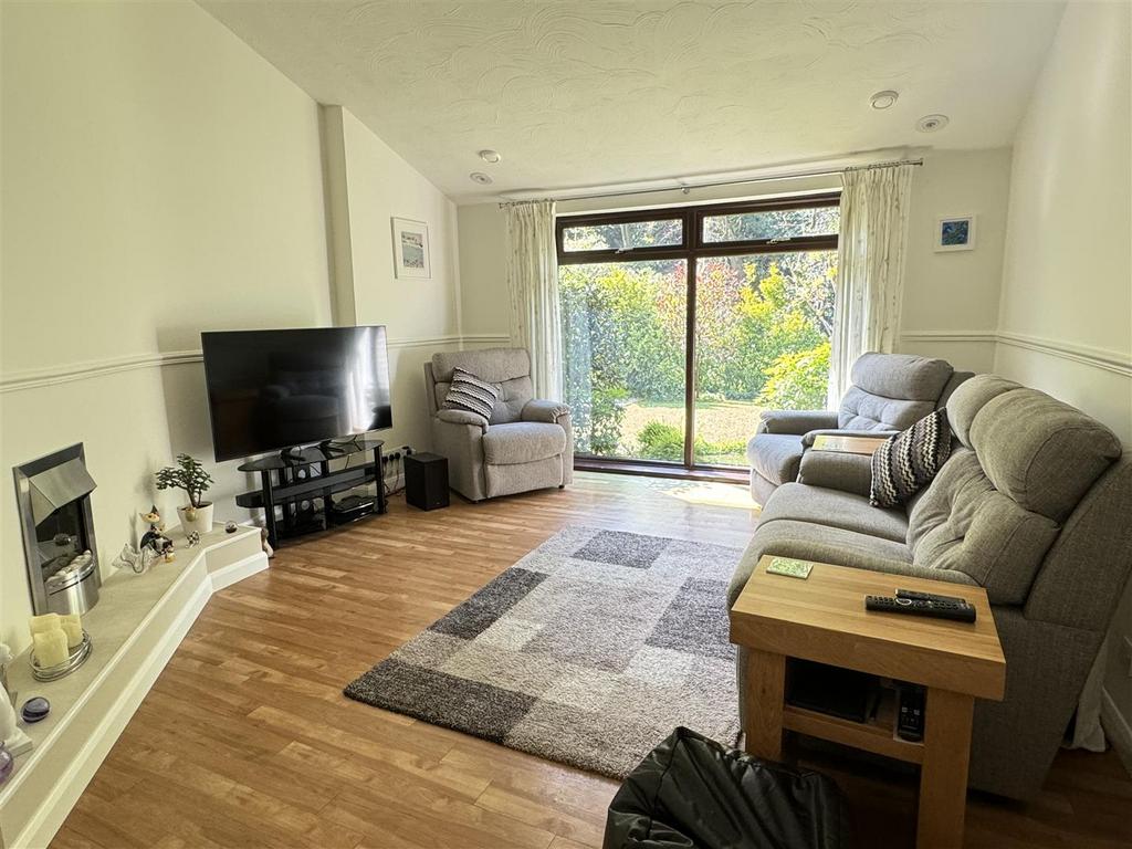 Gover Valley, St. Austell 5 bed detached house for sale £375,000