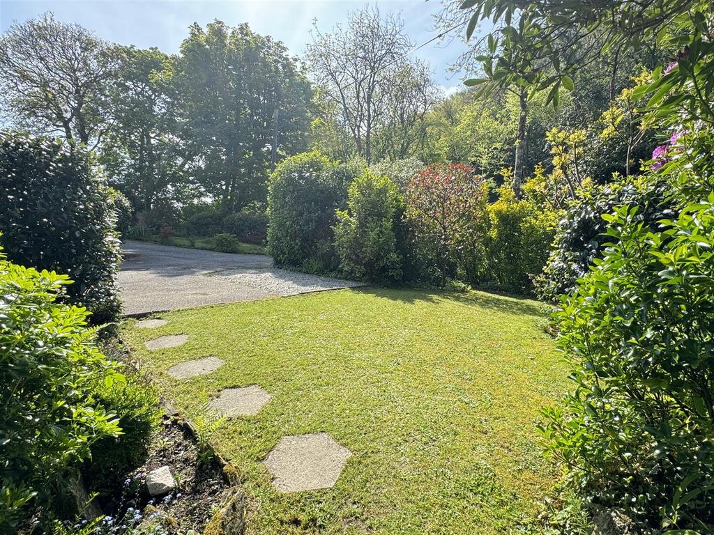 Gover Valley, St. Austell 5 bed detached house for sale £375,000