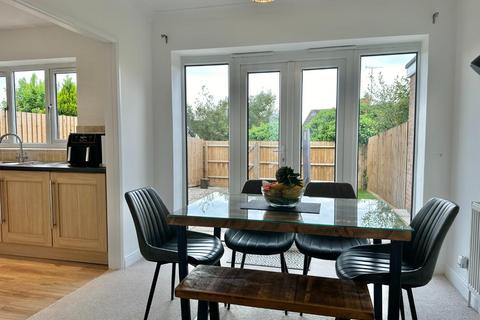 4 Cottage Close, Northampton, NN2 8QN