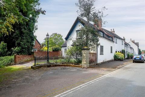 4 bedroom cottage for sale, Beacon Street, Lichfield