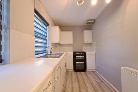 1 bedroom house to rent, Burnt Ash Road, London