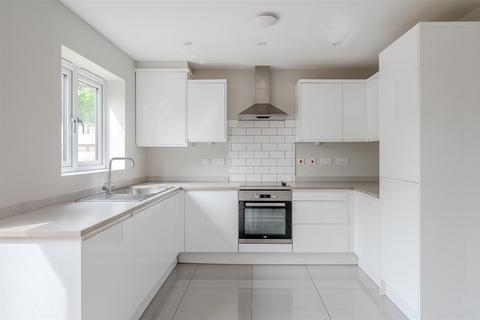 8 Apple Tree Lane, York, YO26 5TL