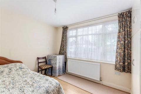 10 Milner Road, Morden, SM4 6EN