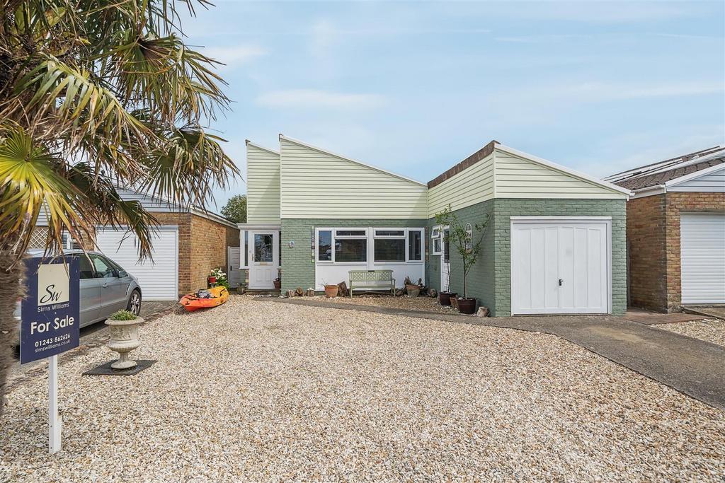 Channel View, Pagham 2 bed detached bungalow for sale £380,000