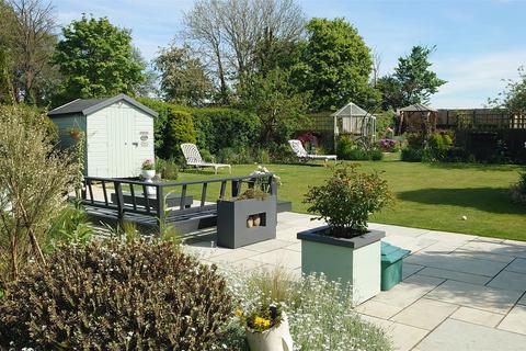 Fordlands Claycastle, Haselbury Plucknett, Crewkerne, TA18 7PE