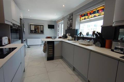 Fordlands Claycastle, Haselbury Plucknett, Crewkerne, TA18 7PE