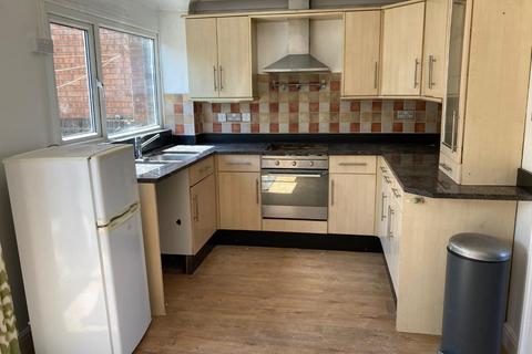 3 bedroom terraced house to rent, Avon Way, Portishead Bristol BS20