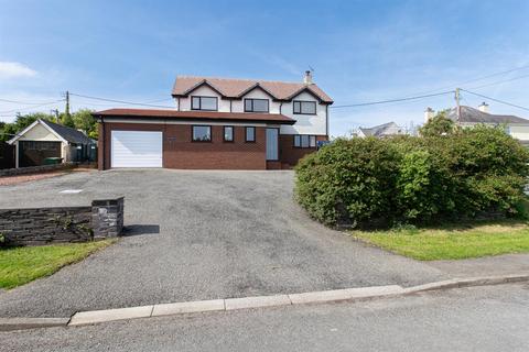 4 bedroom detached house for sale, Bay View Road, Benllech