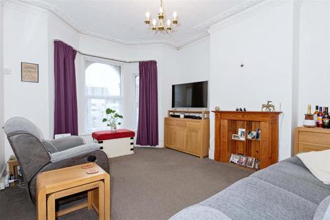 1 bedroom flat to rent, South Farm Road, Worthing