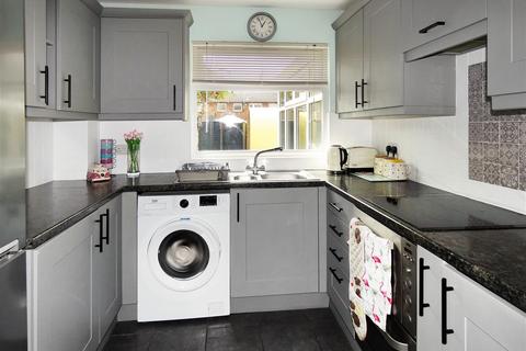 31 Beacon Way, Littlehampton, BN17 6QS