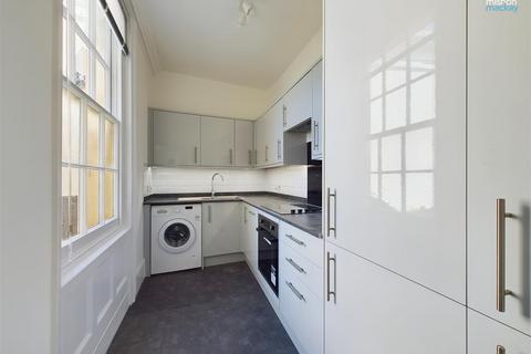 2 bedroom flat to rent, Montpelier Crescent, Brighton, BN1 3JF