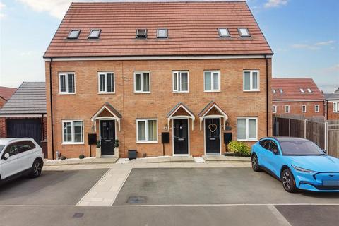 3 bedroom terraced house for sale, Slater Way, Ilkeston