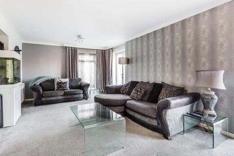 31 The Glade, Fetcham, Leatherhead, KT22 9TB