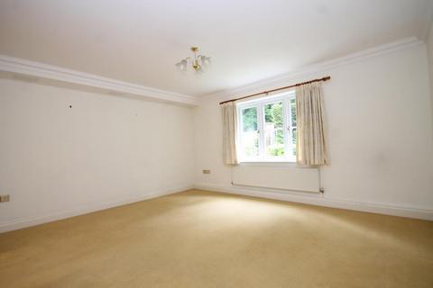 2 bedroom apartment for sale, GUILDFORD ROAD, GREAT BOOKHAM, KT23