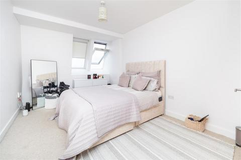 1 bedroom apartment for sale, Sutton Court Road, Sutton