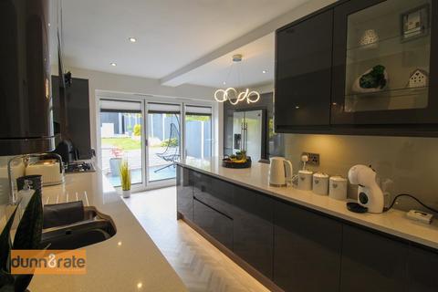 57 Derek Drive, Stoke-on-trent, ST1 6BX