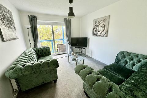 1 bedroom flat for sale, Abernethy Square, Marina, Swansea