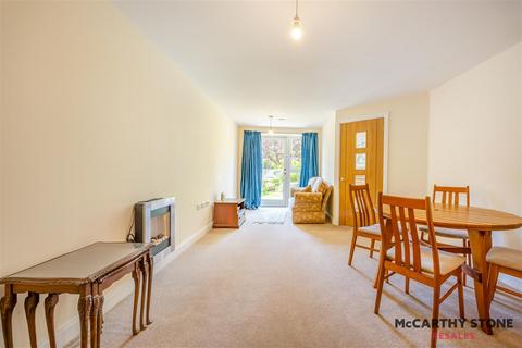 1 bedroom apartment for sale, Bath Gate Place, Hammond Way, Cirencester, Gloucestershire