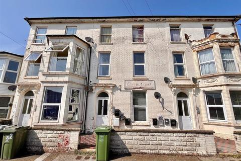 2 bedroom flat for sale, Queens Court, Great Yarmouth