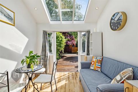 131 Trentham Street, London, SW18 5DH