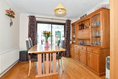 4 bedroom detached house for sale, The Weavers, Maidstone, Kent