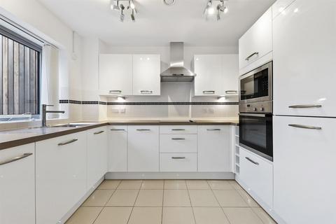 1 bedroom apartment for sale, Kingston Road, Raynes Park, London