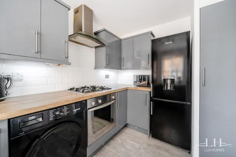 35 Latimer Drive, Hornchurch, RM12 6TN