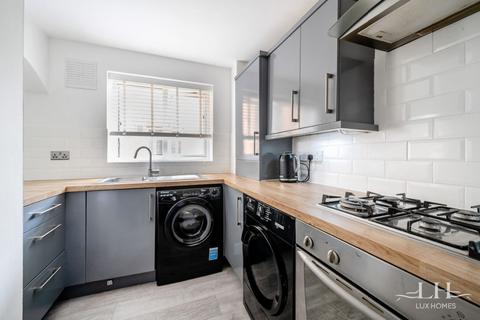35 Latimer Drive, Hornchurch, RM12 6TN