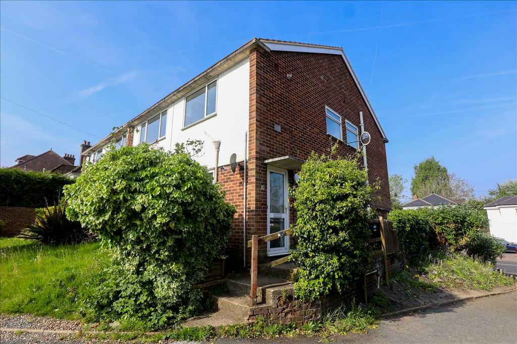 Northdown Court, Oxted Road 2 bed to rent £1,500 pcm (£346 pw)