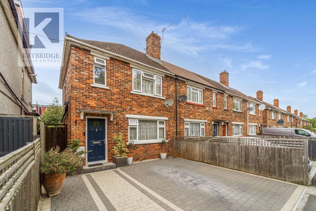 Phipps Bridge Road, London, SW19 3 bed end of terrace house for sale