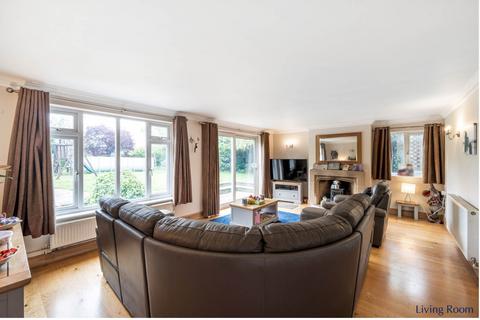 5 bedroom equestrian property for sale, Standlake, Oxfordshire