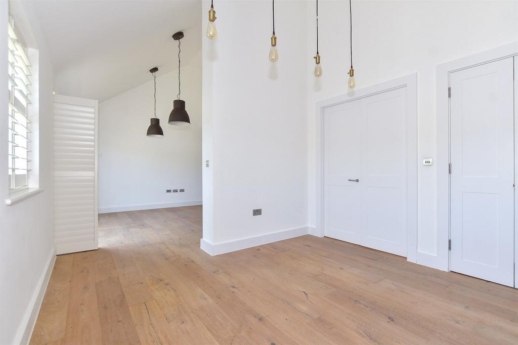 Kitchen/Dining Area