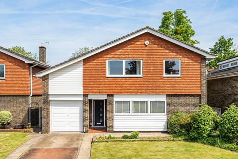 4 bedroom detached house for sale, Plaxtol Close, Bromley
