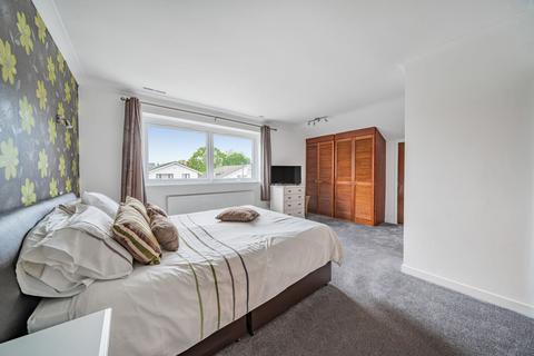 7 Plaxtol Close, Bromley, BR1 3AU