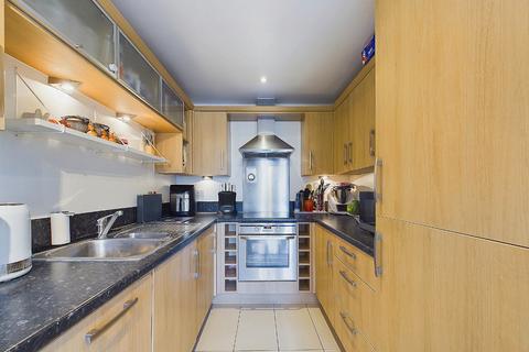 2 bedroom flat for sale, Cloudeseley Close, Sidcup DA14